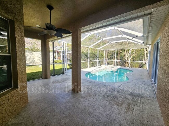 Building Photo - 10441 Greendale Dr