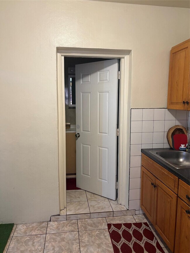 Building Photo - 17131 NW 32 Ct