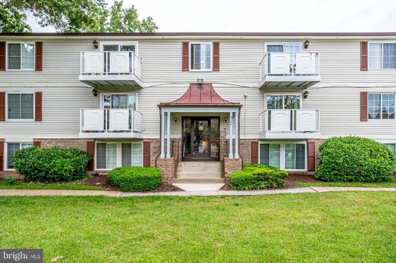 Building Photo - 8385 Brockham Dr