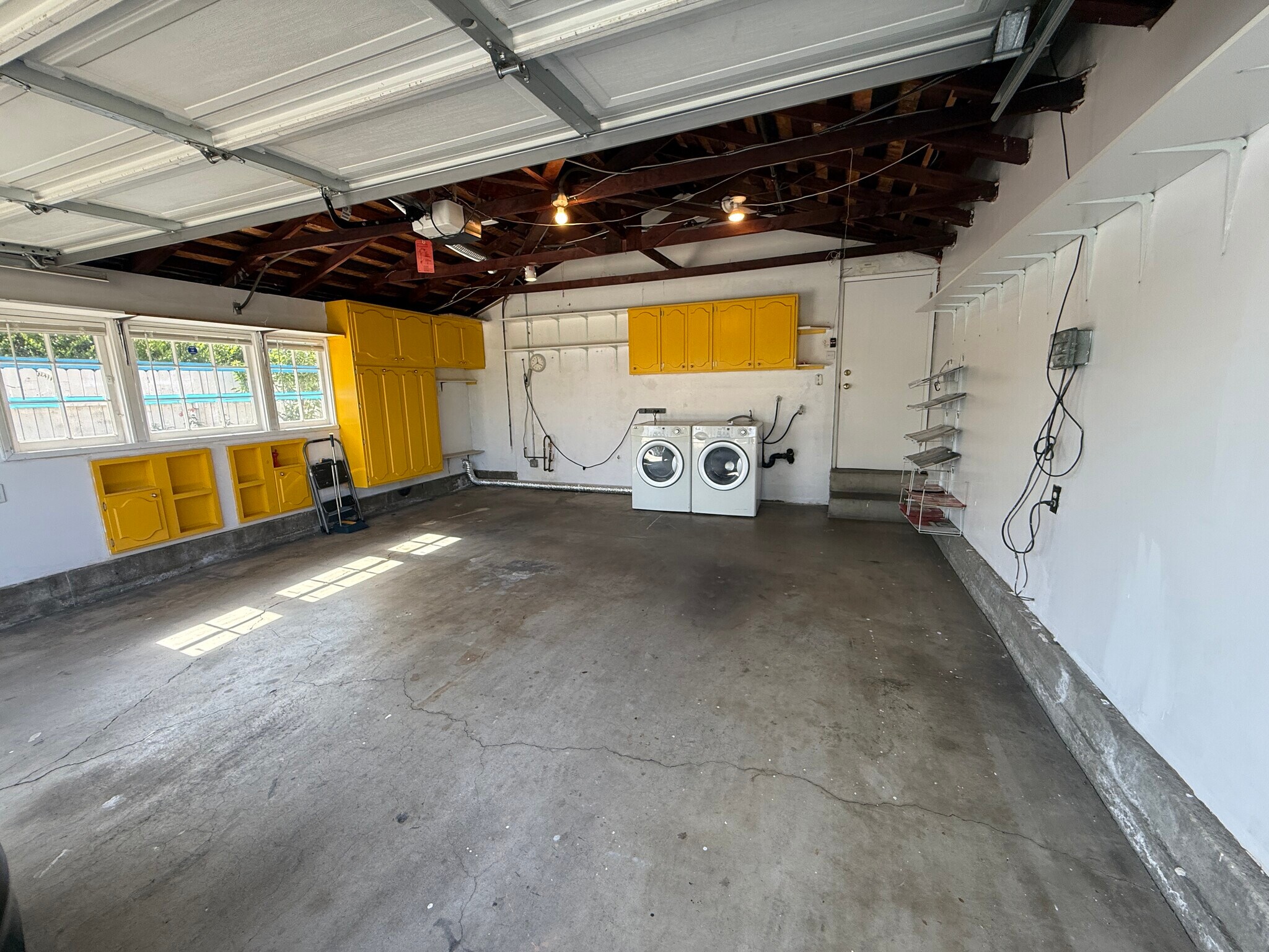 Building Photo - 1162 Panorama Dr