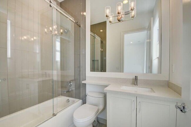 Building Photo - 12832 Veneto Springs Dr