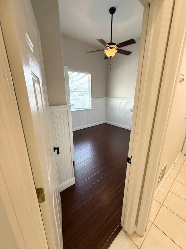 Building Photo - 4420 Harts Cove Way
