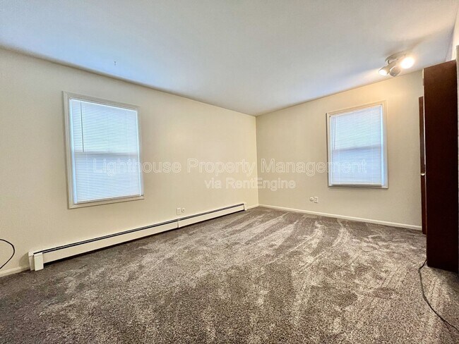 Building Photo - 971 McCarty St NW