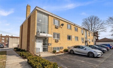 Building Photo - 1415 Wyandotte Ave