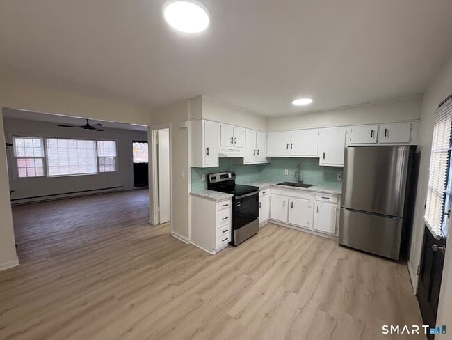 Building Photo - 1280 Townsend Ave