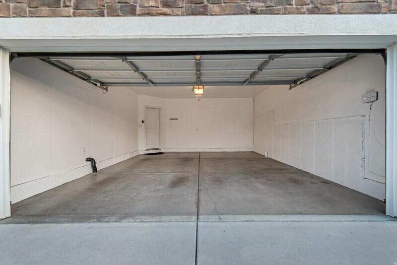 Building Photo - 966 E Deer Arch Ln