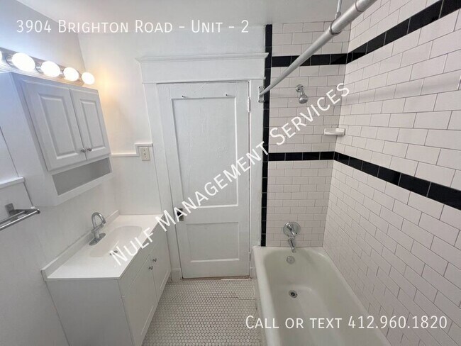 Building Photo - 3904 Brighton Rd