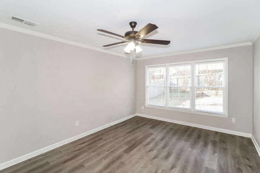 Building Photo - 8690 Sandy Hill Cove E