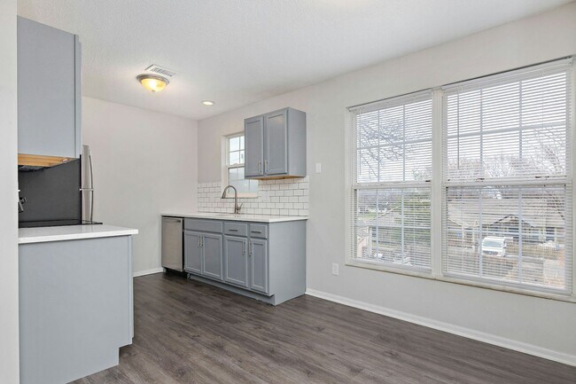 Building Photo - 7401 W 61st St
