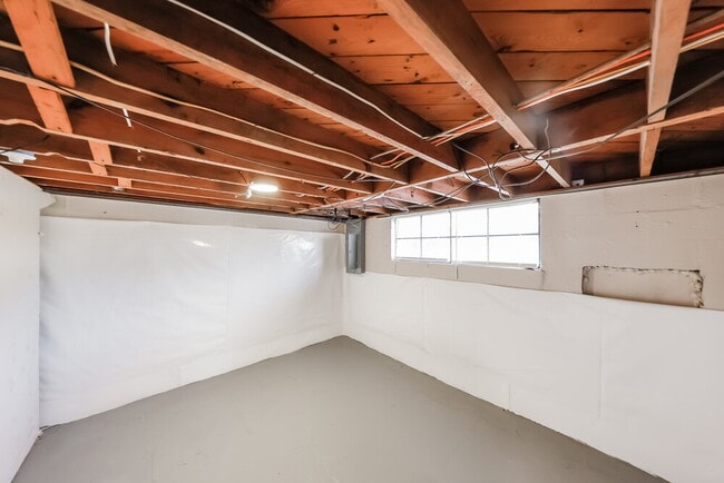 Building Photo - 2568 Forestdale Blvd