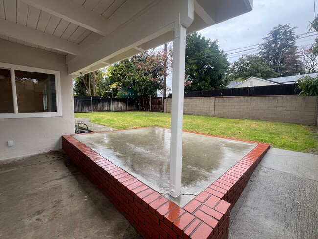 Building Photo - Whittier Home: 2 B/R 1 BA, 1,135 Sq. Ft., ...