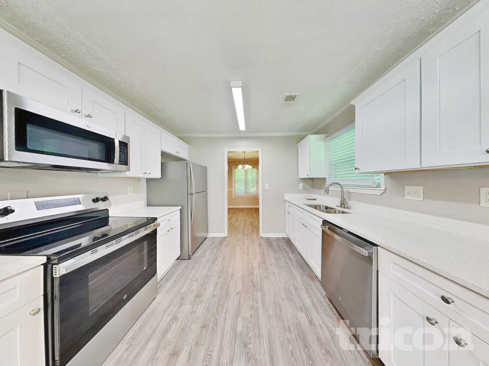 Building Photo - 515 Westbridge Dr