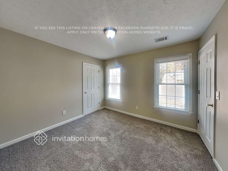 Building Photo - 4085 Spinnaker Dr