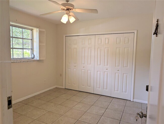 Building Photo - 850 Benevento Ave