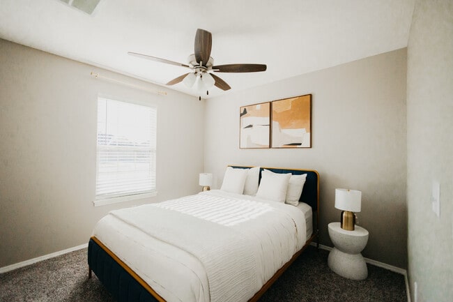 Primary Photo - 593 E Melton Rd