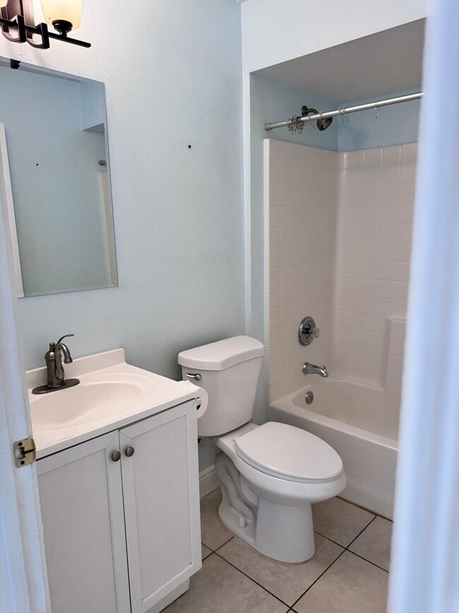 Building Photo - 5906 Spruce Dr