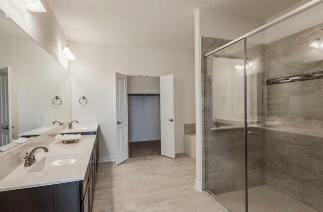 Building Photo - 3223 Harmony Creek Ln