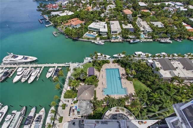 Building Photo - 1900 Sunset Harbour Dr