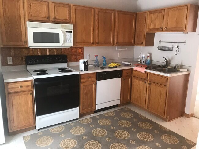 Building Photo - 1239 Elmwood Ave