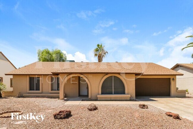 Primary Photo - 6015 W Poinsettia Dr