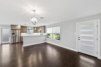 Building Photo - 1305 Glenwood Dr