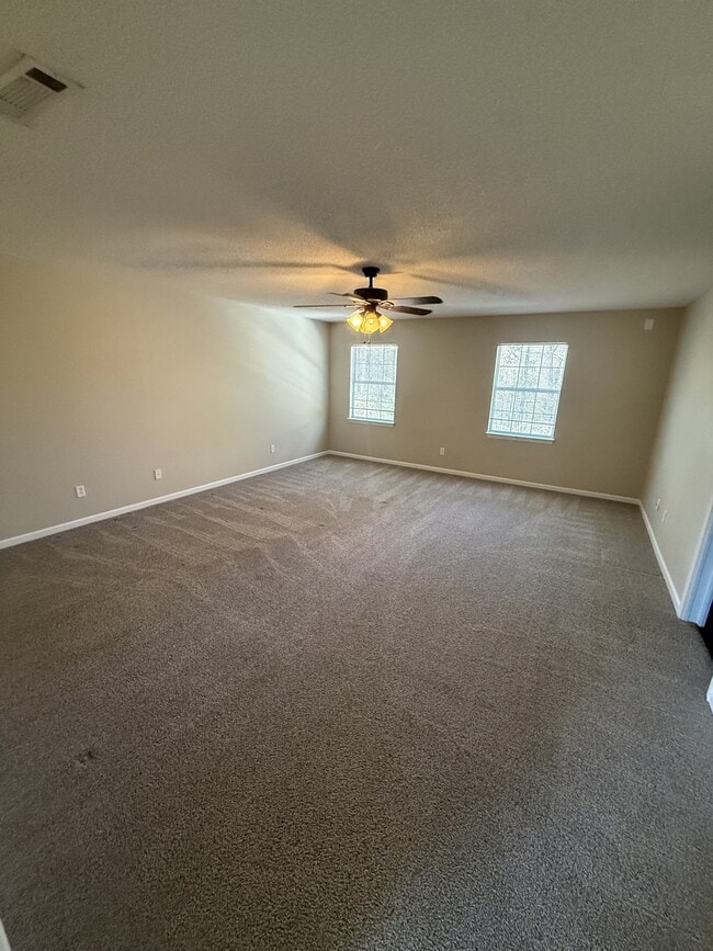 Building Photo - 115 Creeke Ln