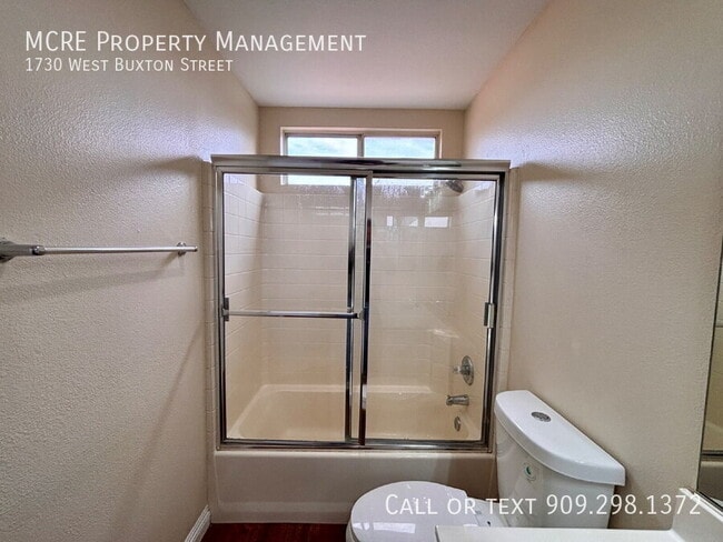 Building Photo - 1730 W Buxton St