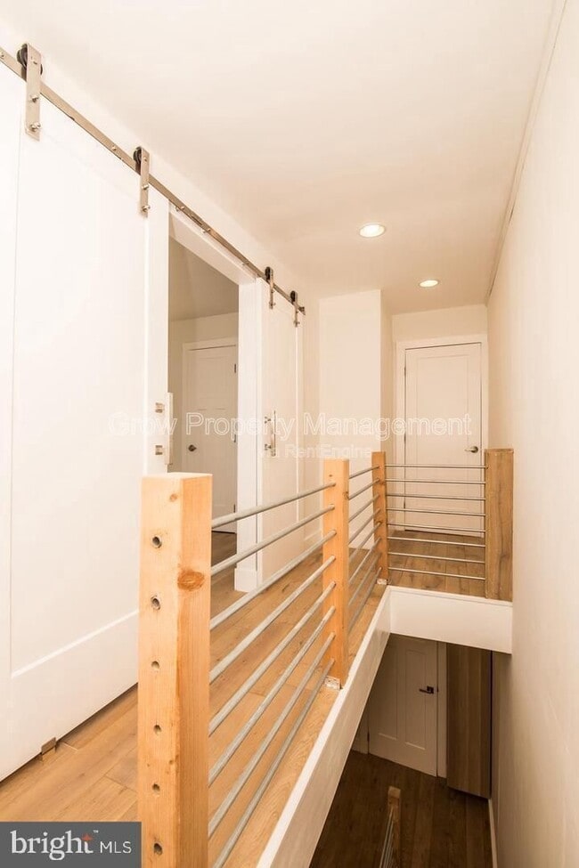 Building Photo - 1224 S 7th St