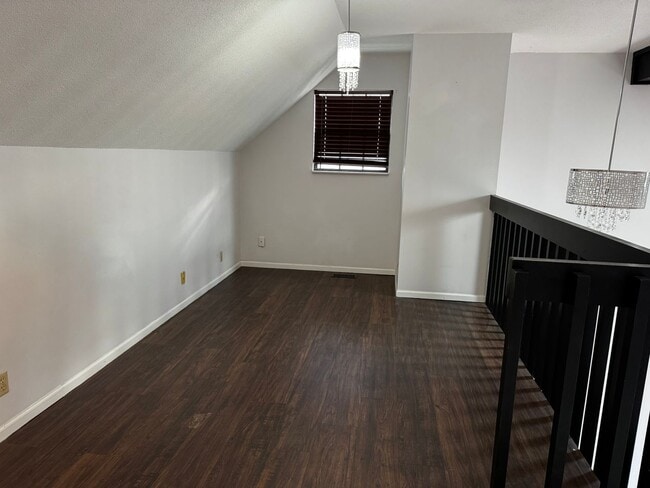 Building Photo - 3250 N Longfellow Ct