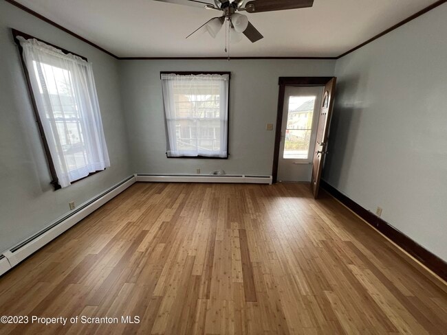 Building Photo - 445 Main St