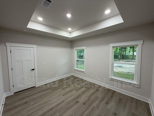 Building Photo - 5141 W Spencer Field Rd