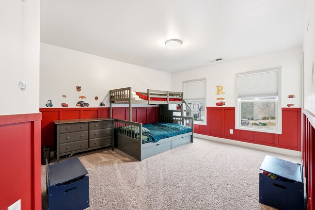 Building Photo - 212 Man O War Ct