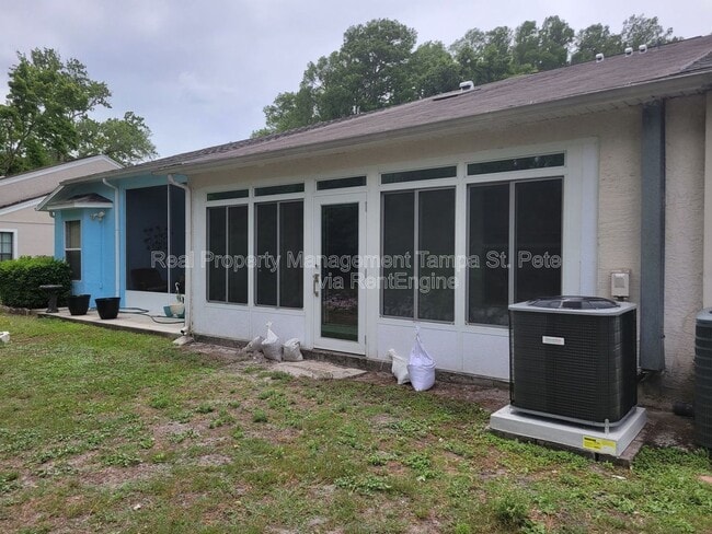 Building Photo - 12514 Hollybrook Ln