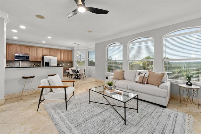 Building Photo - 6611 Yaupon Dr