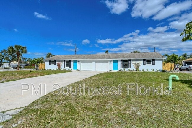 Building Photo - 2233 Michele Dr
