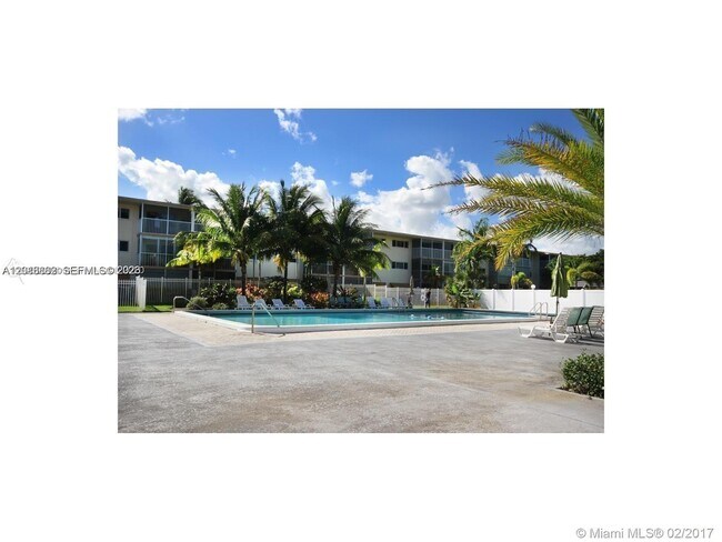 Building Photo - 950 Hillcrest Dr