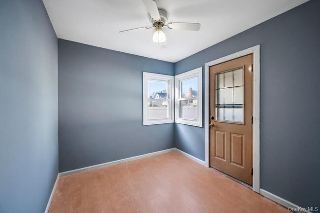 Building Photo - 627 10th Ave