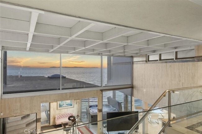 Building Photo - 31877 Circle Dr