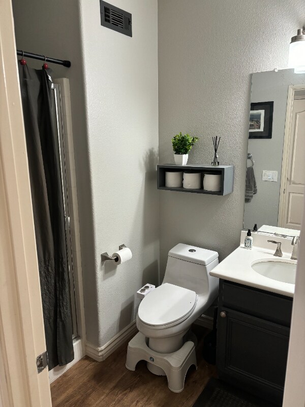 Building Photo - 4760 Sandalwood Way