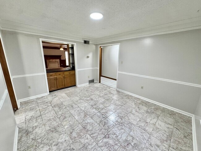 Building Photo - 7086 Cobblestone Dr