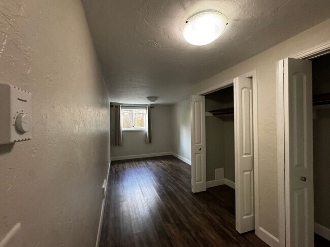 Building Photo - Spacious 3 Bedroom Home in South Eugene – Churchill Area