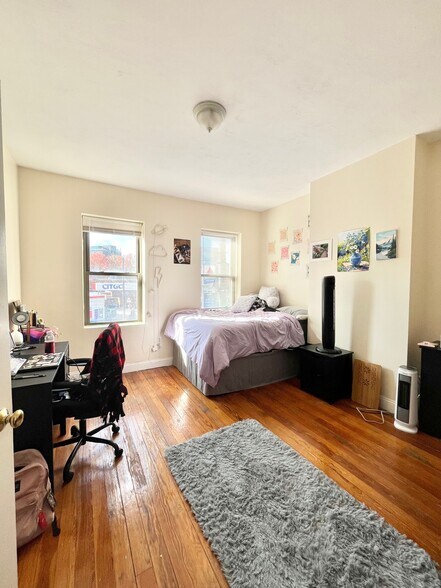 Building Photo - 10 S Huntington Ave