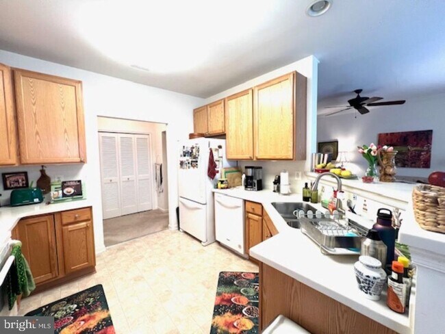 Building Photo - 8105 Hickory High Ct