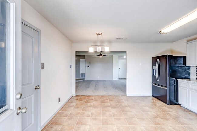Building Photo - 3409 Lorena Dr