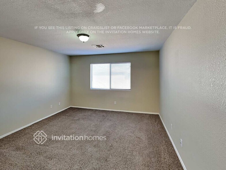 Building Photo - 866 E Mohave Ln