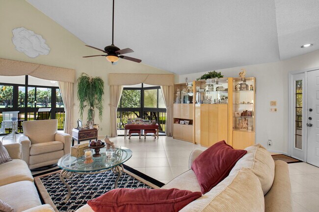 Building Photo - 7380 Clunie Pl