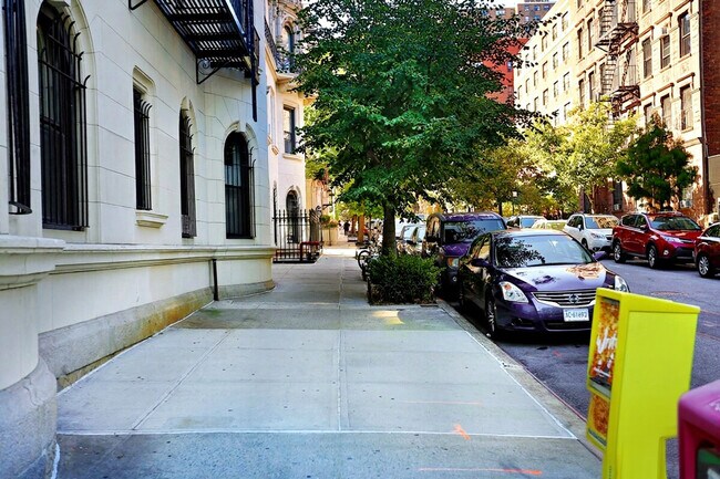 Building Photo - 20 W 102nd St