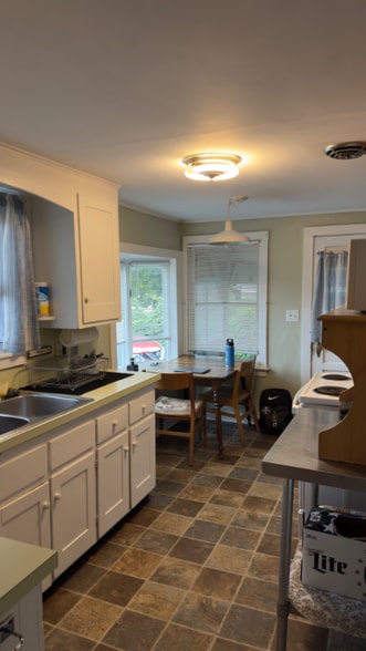 Building Photo - 140 Spear St