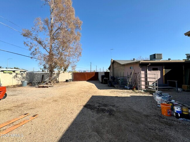 Building Photo - 12042 N 30th Pl