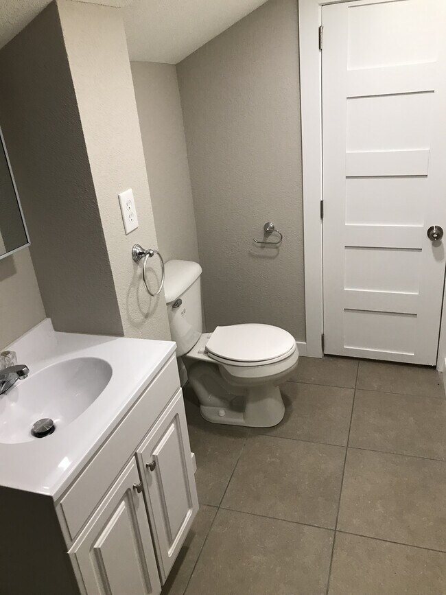 Building Photo - 518 16th St